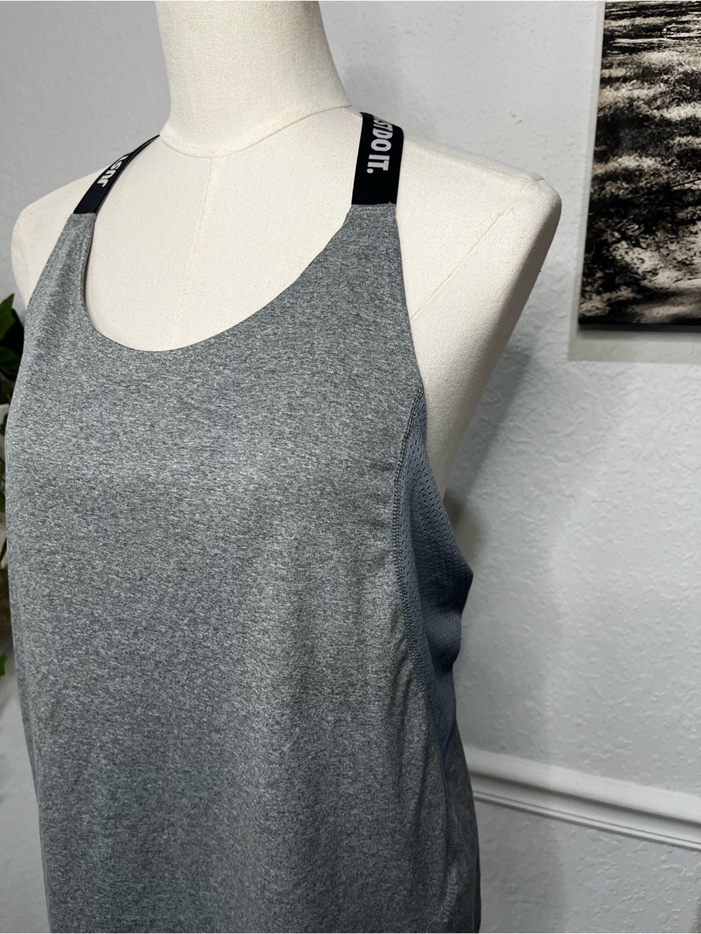NWT Nike Gray & Black Dri-Fit Training Large Racerback Performance Tank - Picture 3 of 10